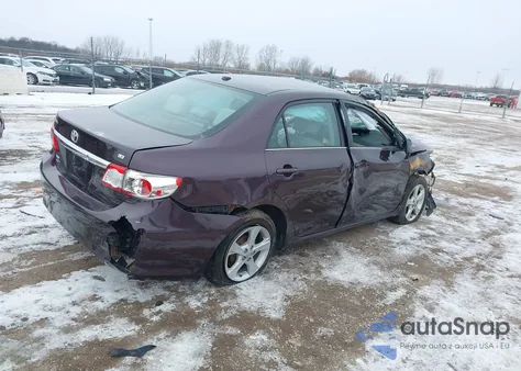 2013 Toyota Corolla Le Special Edition z USA, uszkodzony, nr VIN 2T1BU4EE2DC088294